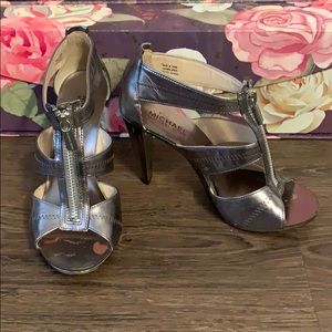 Michael Kors Silver Zipper Heels Size 6